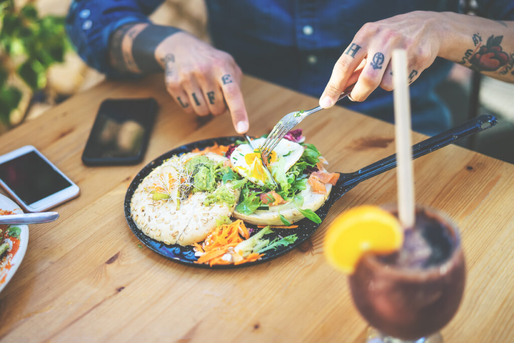 Petite restauration bonne pour la santé, faite maison, gammes vegan et sans gluten